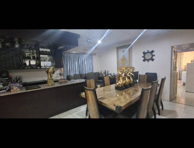 5 BEDROOM FREEHOLD FOR SALE IN STARWOOD